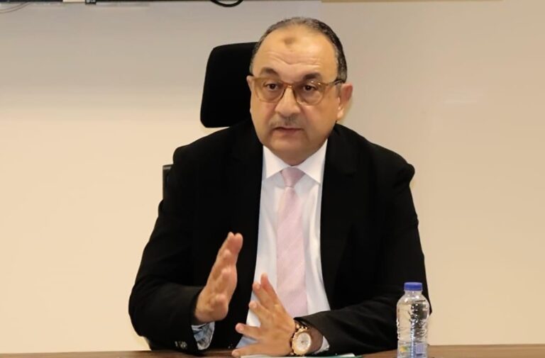 وزير قطاع الأعمال العام