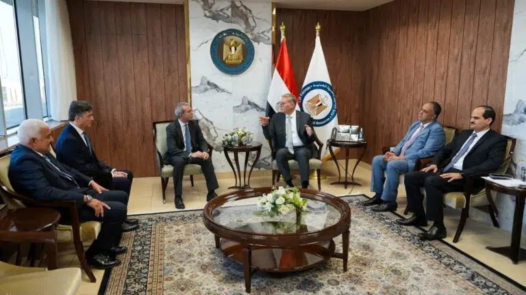 وزير البترول يتابع مع مسئولي «إيني» زيادة الإنتاج وربط الحقول القبرصية