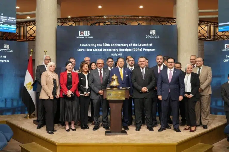 بقرع الجرس.. البورصة تحتفل بـ 30 عاماً على إطلاق شهادات الإيداع الدولية لبنك cib بقرع الجرس.. البورصة تحتفل بـ 30 عاماً على إطلاق شهادات الإيداع الدولية لبنك cib