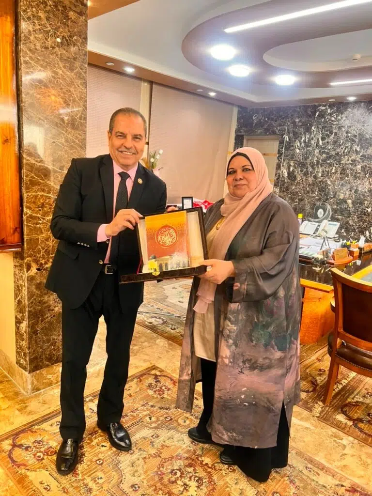 «مصر الوسطى لتوزيع الكهرباء» تكرّم عزة مراد بمناسبة بلوغها سن التقاعد «مصر الوسطى لتوزيع الكهرباء» تكرّم عزة مراد بمناسبة بلوغها سن التقاعد