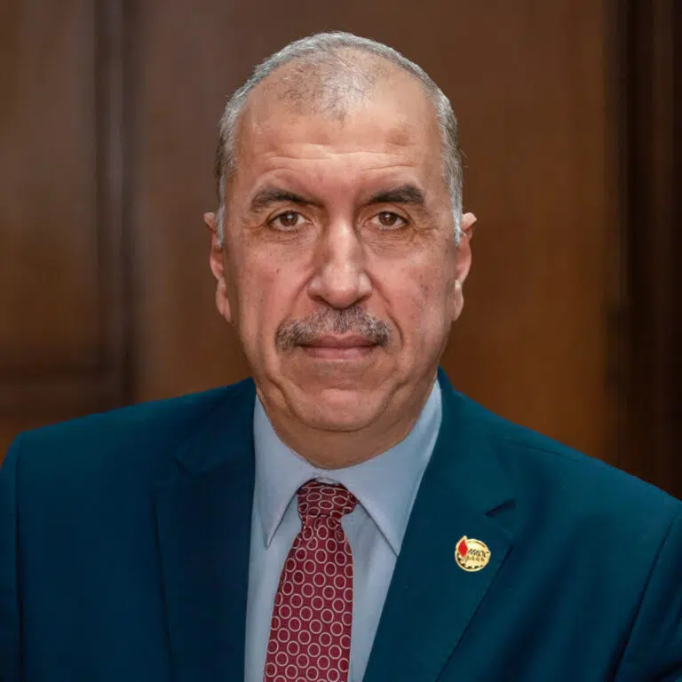 الكيميائي ماجد الكُردي رئيس «أموك»: 844 مليون جنيه صافي الربح بعد الضرائب وتوزيع 40 قرشًا للسهم الكيميائي ماجد الكُردي رئيس «أموك»: 844 مليون جنيه صافي الربح بعد الضرائب وتوزيع 40 قرشًا للسهم